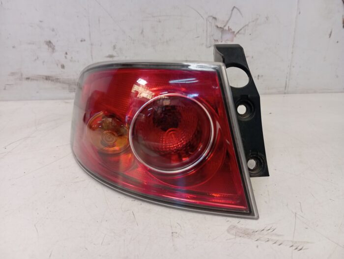 Piloto trasero izquierdo Seat Ibiza III 6L 2003