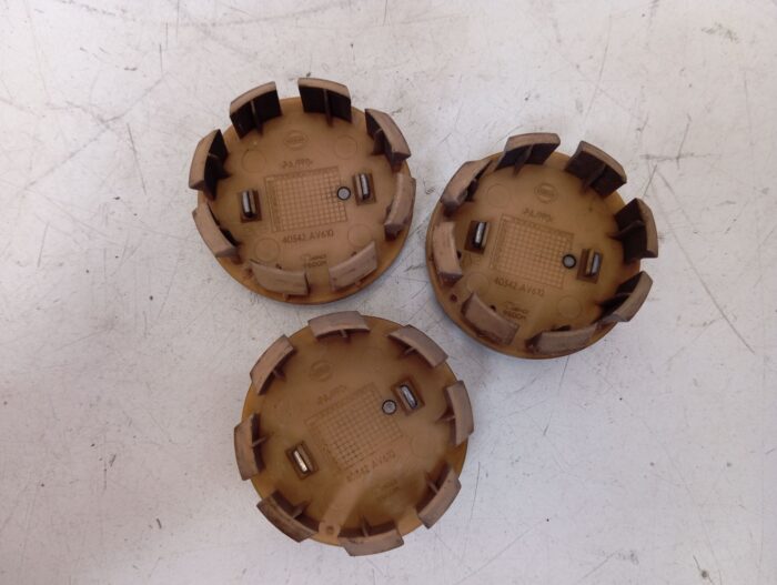 Juego 3 Tapones llanta aluminio Nissan