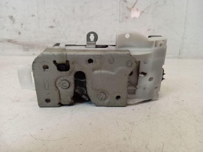 Cerradura puerta trasera derecha Ford Mondeo III 2005