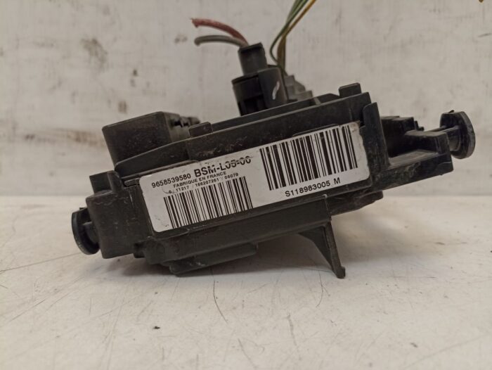 Caja fusibles BSM Citroën C8 2006