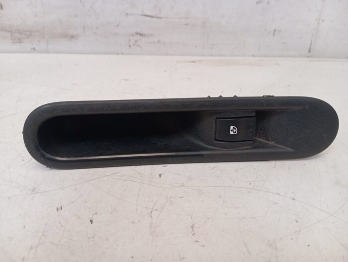 Mando elevalunas trasero derecho Renault Espace IV 2005