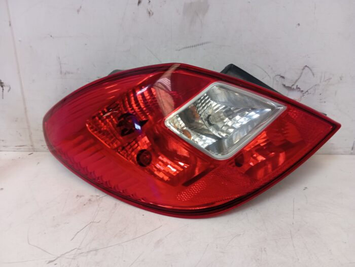 Piloto Trasero Izquierdo Opel Corsa D 2006