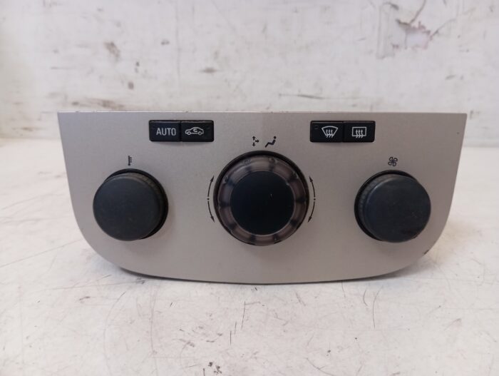Mando climatizador Opel Corsa D 2007