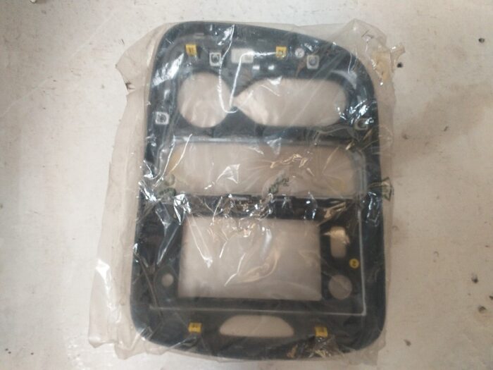Consola central Renault Clio IV nueva original