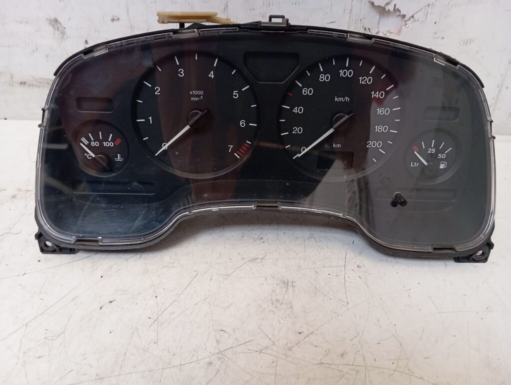 Cuadro Instrumentos Opel Astra G Sedán 2000