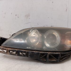 Faro izquierdo Mazda 3 2004 con defecto