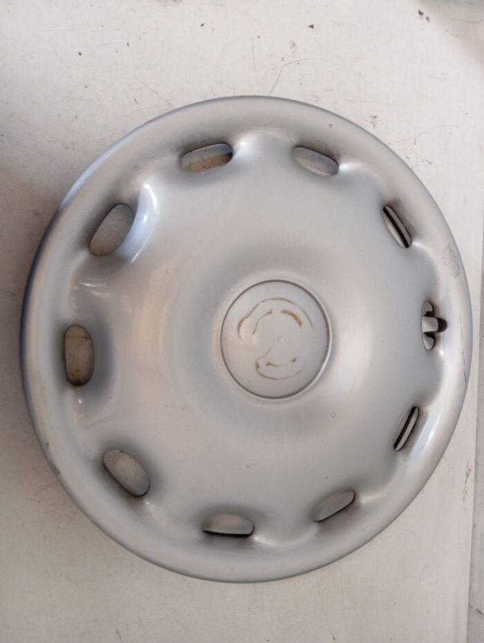 Tapacubos original Audi 80 1994