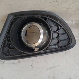 Tapa rejilla antiniebla delantero izquierdo Alfa Romeo (940) 2014