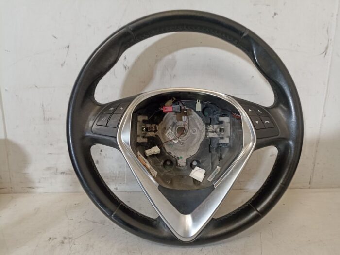 Volante con cromado Alfa Romeo Giulietta (940) 2014