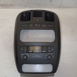 Consola central con mando climatizador Chrysler Grand Voyager 2002