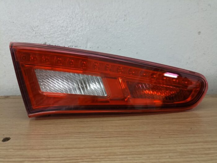 Piloto trasero derecho portón Alfa Romeo Giulietta (940) 2014 con portalámparas