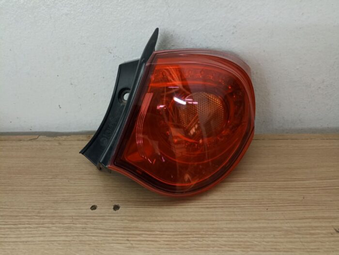 Piloto trasero derecho exterior Alfa Romeo Giulietta (940) 2014