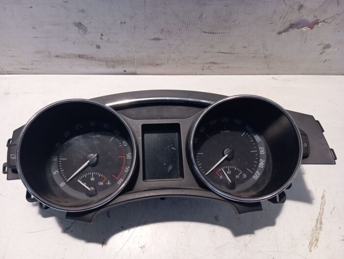 Cuadro Instrumentos Skoda Superb II 2011