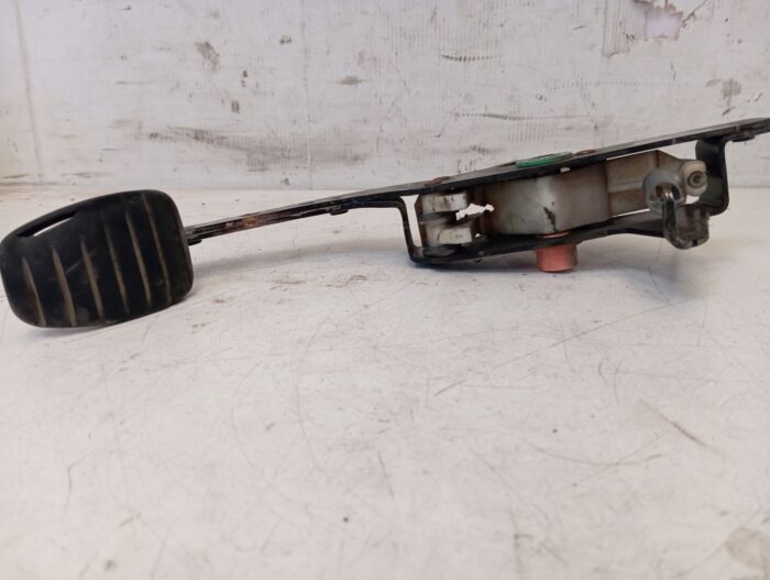 Pedal embrague Renault Kangoo I (F/KC0) 2004