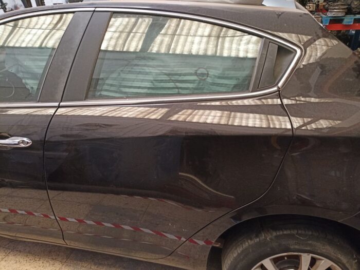 Puerta trasera izquierda Alfa Romeo Giulietta (940) 2014