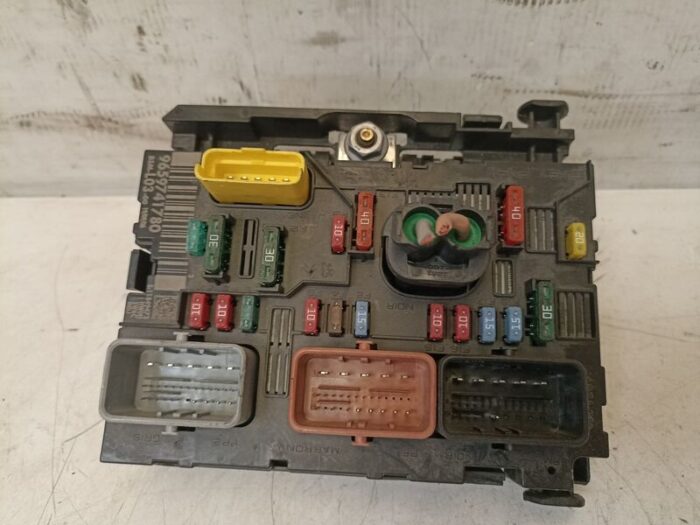 Caja Relés y fusibles BSM Citroën C2 2006