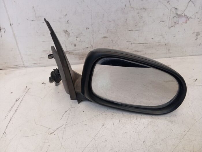 Retrovisor Derecho Nissan Almera II 2003