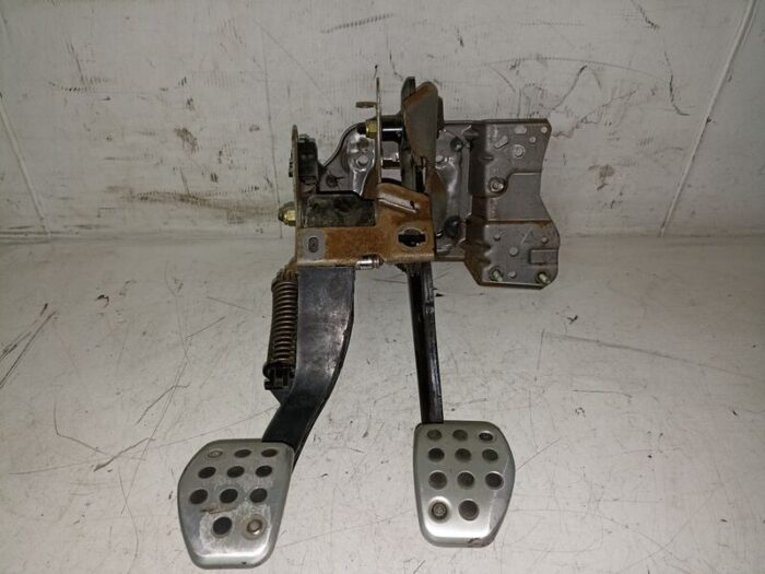 Juego pedal embrague y freno Citroën C2 VTS 1.6 gasolina 2006