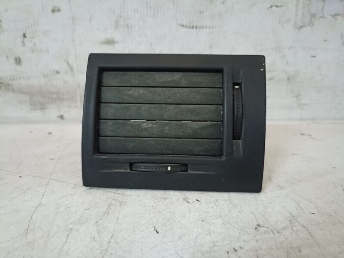 Difusor aire izquierdo Opel Meriva A 2004