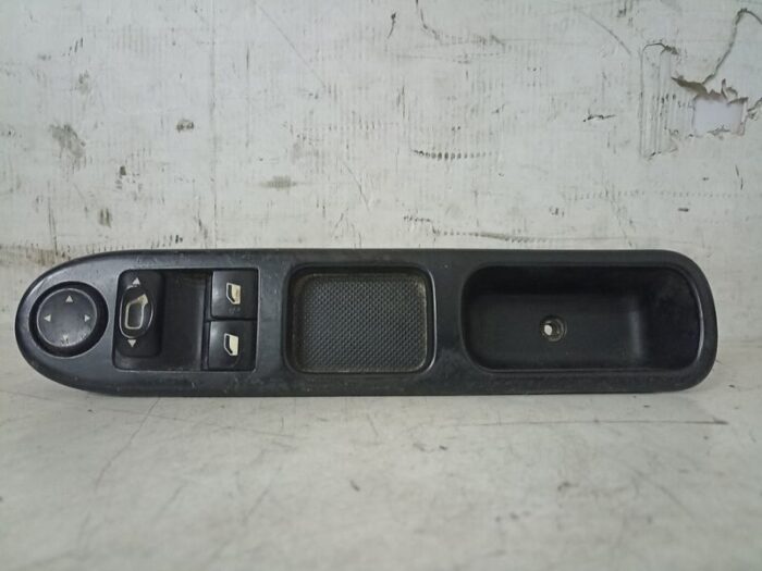 Mando Elevalunas Delantero Izquierdo Peugeot 307 2002