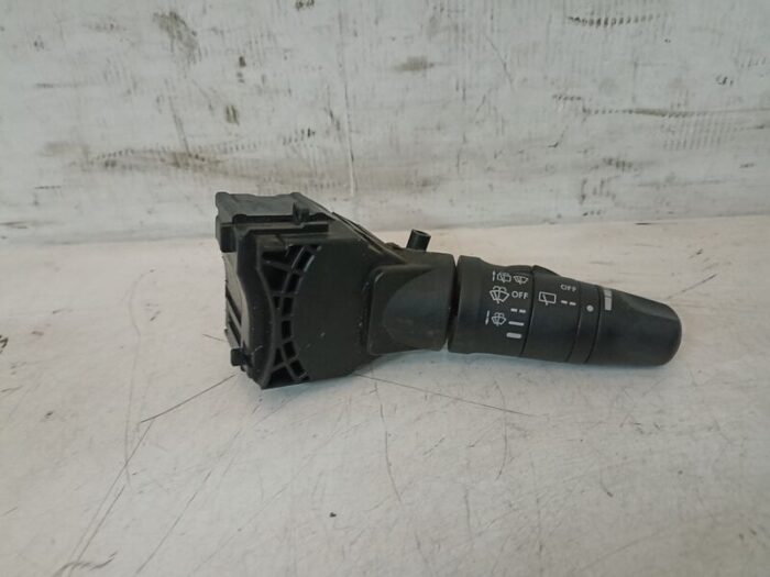 Mando Limpia Nissan Almera II 2004